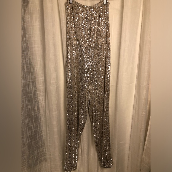 VENUS Sequin Jumpsuit White/Silver size Large NWOT - Picture 10 of 12